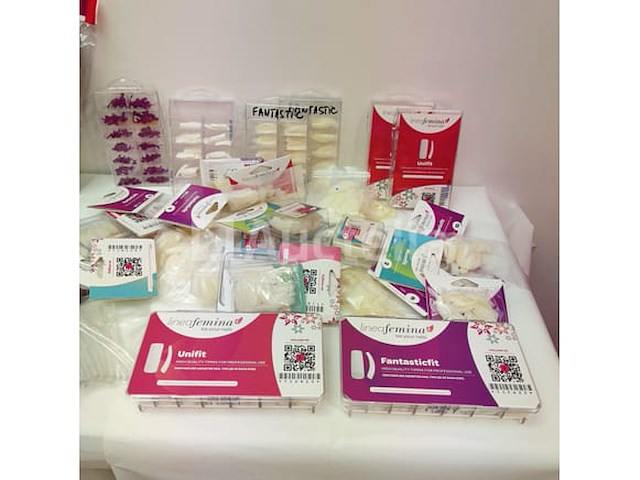 Nagelkolf: nail art & uv/led-gels • 242 ref. • waarde 3546€ - afbeelding 11 van  14