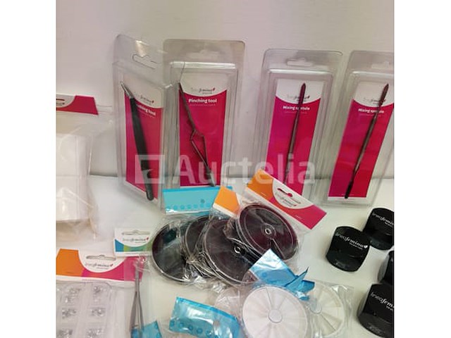 Nagelkolf: nail art & uv/led-gels • 242 ref. • waarde 3546€ - afbeelding 13 van  14