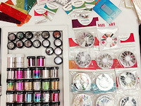 Nagelkolf: nail art & uv/led gels • 243 ref. • waarde 3467 € - afbeelding 6 van  14