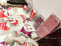 Nagelkolf: nail art & uv/led gels • 243 ref. • waarde 3467 € - afbeelding 1 van  14