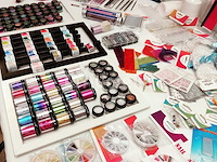 Nagelkolf: nail art & uv/led gels • 243 ref. • waarde 3467 € - afbeelding 9 van  14