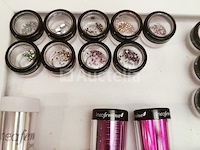 Nagelkolf: nail art & uv/led-gels • 244 ref. • waarde 3516 € - afbeelding 2 van  17
