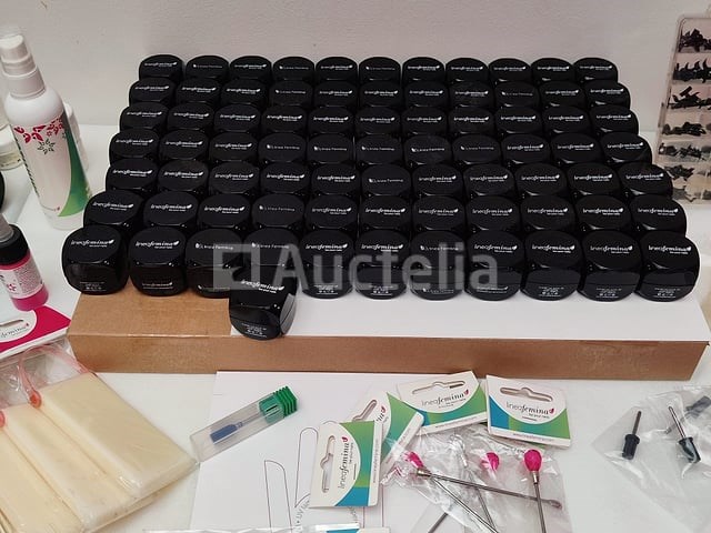 Nagelkolf: nail art & uv/led-gels • 390 items • 245 ref. - afbeelding 2 van  15