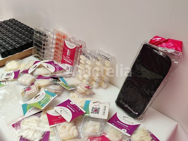 Nagelkolf: nail art & uv/led-gels • 390 items • 245 ref. - afbeelding 3 van  15