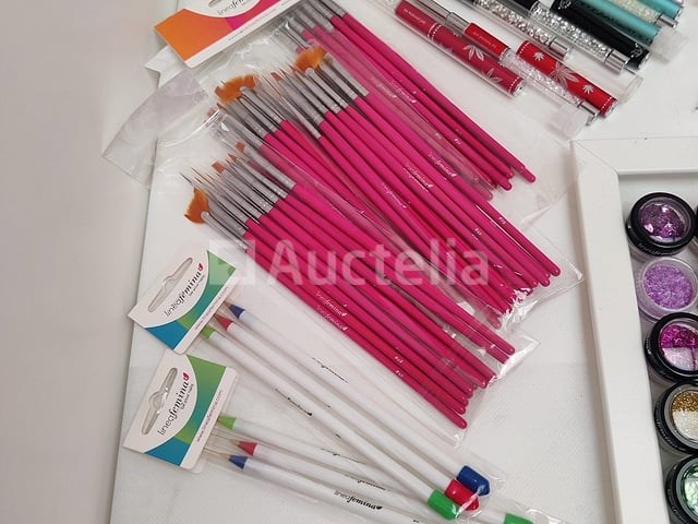Nagelkolf: nail art & uv/led-gels • 390 items • 245 ref. - afbeelding 8 van  15