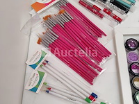 Nagelkolf: nail art & uv/led-gels • 390 items • 245 ref. - afbeelding 8 van  15