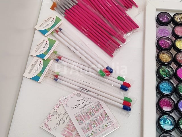 Nagelkolf: nail art & uv/led gels • 393 items • 238 ref. - afbeelding 1 van  13