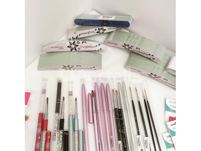 Nagelkolf: nail art & uv/led-gels • 425 items • 238 ref. - afbeelding 1 van  15