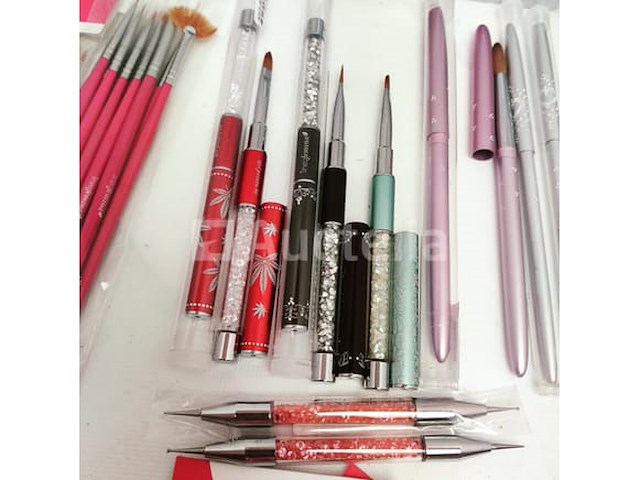 Nagelkolf: nail art & uv/led gels • 491 items • 210 ref. - afbeelding 2 van  21