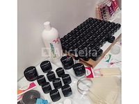 Nagelmateriaal: nail art & uv/led gels • 235 ref. • waarde 3423€ - afbeelding 1 van  17