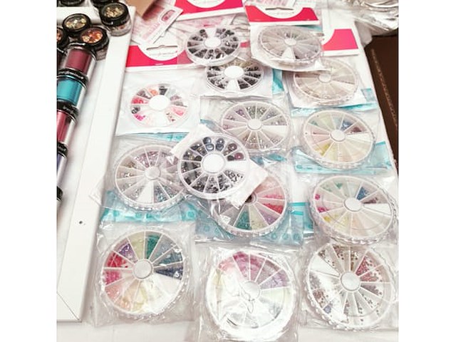 Nagelmateriaal: nail art & uv/led-gels • 344 items • folies - afbeelding 15 van  16