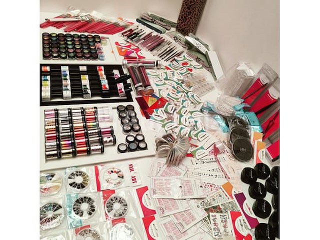 Nagelmateriaal: nail art & uv/led gels • 378 items • folies - afbeelding 1 van  22