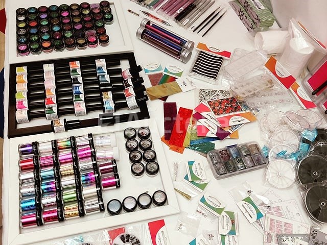 Nagelmateriaal: nail art & uv/led-gels • 383 items • 240 ref. - afbeelding 3 van  22