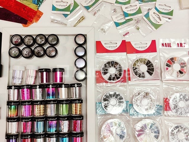 Nagelmateriaal: nail art & uv/led-gels • 383 items • 240 ref. - afbeelding 4 van  22