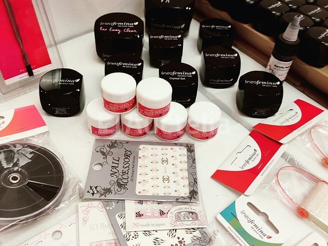 Nagelmateriaal: nail art & uv/led-gels • 383 items • 240 ref. - afbeelding 5 van  22