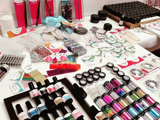 Nagelmateriaal: nail art & uv/led-gels • 383 items • 240 ref. - afbeelding 7 van  22