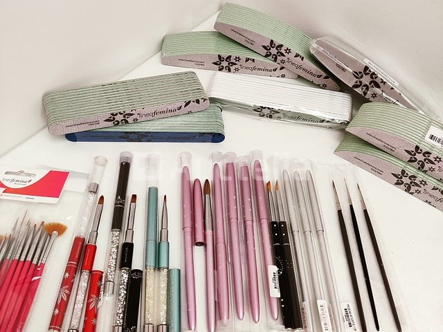 Nagelmateriaal: nail art & uv/led-gels • 383 items • 240 ref. - afbeelding 12 van  22
