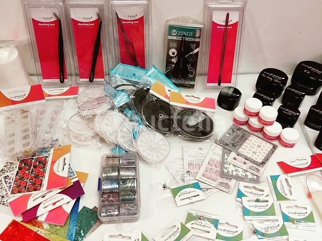 Nagelmateriaal: nail art & uv/led-gels • 383 items • 240 ref. - afbeelding 16 van  22