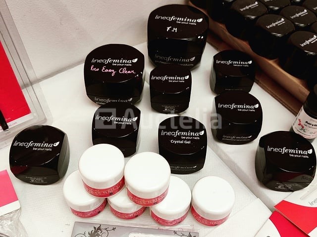 Nagelmateriaal: nail art & uv/led-gels • 383 items • 240 ref. - afbeelding 20 van  22