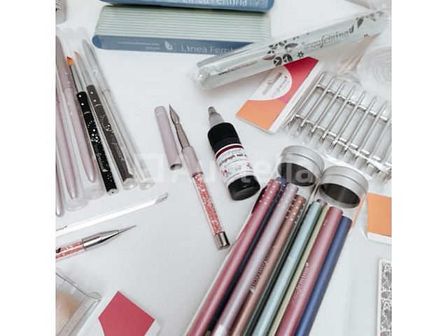 Nagelmateriaal: nail art & uv/led-gels • 387 items • folies - afbeelding 13 van  13
