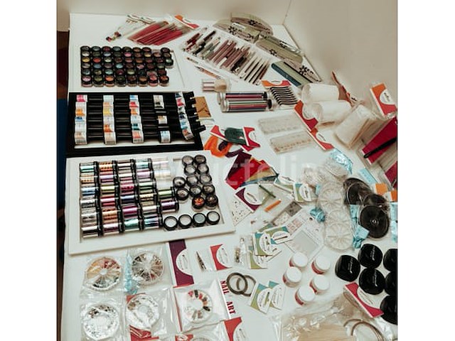 Nagelmateriaal: nail art & uv/led-gels • 392 items • 245 ref. - afbeelding 12 van  15