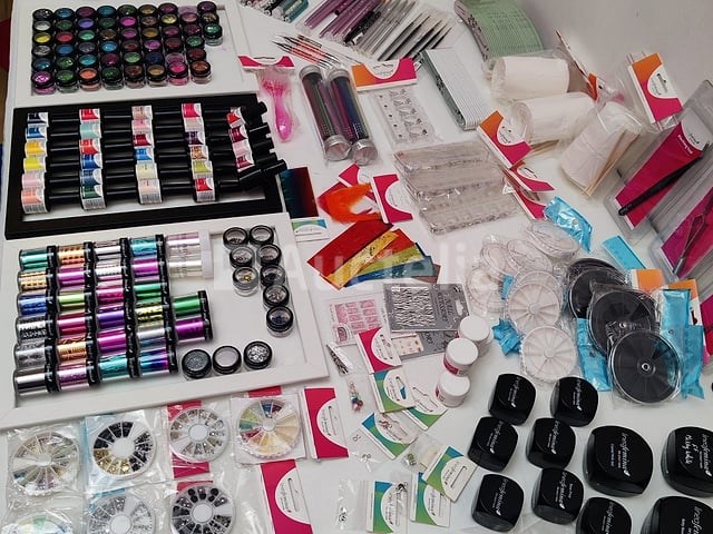 Nagelmateriaal: nail art & uv/led-gels • 394 items • 236 ref. - afbeelding 2 van  15