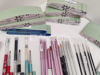 Nagelmateriaal: nail art & uv/led-gels • 394 items • 236 ref. - afbeelding 6 van  15