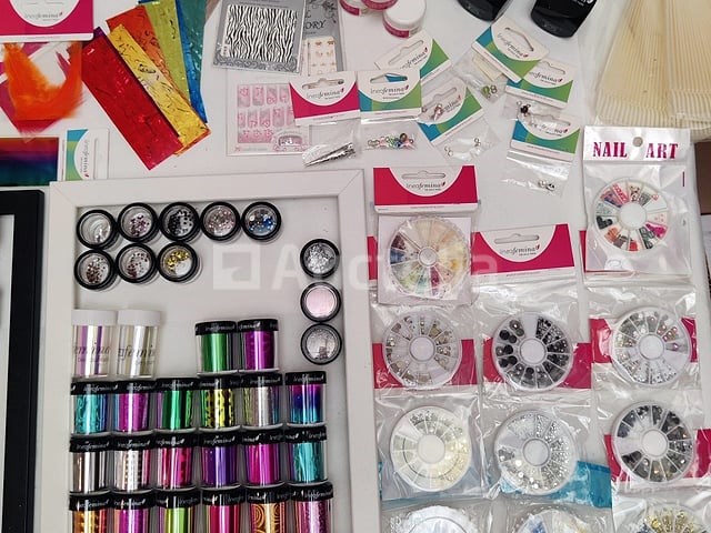 Nagelmateriaal: nail art & uv/led-gels • 394 items • 236 ref. - afbeelding 11 van  15