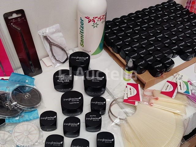 Nagelmateriaal: nail art & uv/led-gels • 394 items • 236 ref. - afbeelding 13 van  15