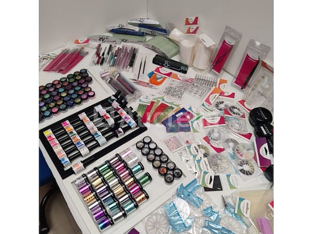 Nagelmateriaal: nail art & uv/led gels • 394 items • 242 ref. - afbeelding 9 van  12