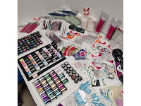 Nagelmateriaal: nail art & uv/led gels • 394 items • 242 ref. - afbeelding 9 van  12