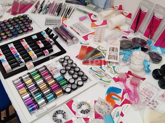 Nagelmateriaal: nail art & uv/led-gels • 395 items • 243 ref. - afbeelding 6 van  12