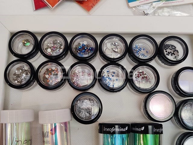 Nagelmateriaal: nail art & uv/led-gels • 395 items • 243 ref. - afbeelding 7 van  12