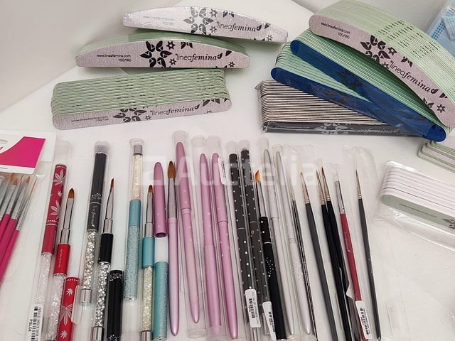 Nagelmateriaal: nail art & uv/led-gels • 395 items • 243 ref. - afbeelding 9 van  12