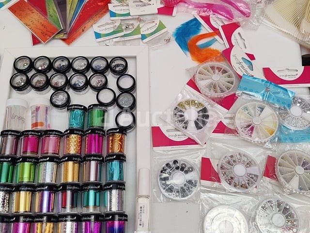 Nagelmateriaal: nail art & uv/led-gels • 395 items • 243 ref. - afbeelding 11 van  12