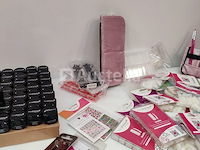 Nagelmateriaal: nail art & uv/led-gels • 395 items • 244 ref. - afbeelding 2 van  14