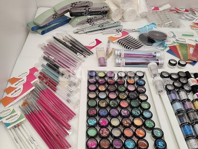 Nagelmateriaal: nail art & uv/led-gels • 395 items • 244 ref. - afbeelding 8 van  14