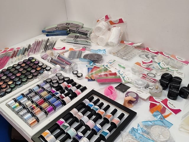 Nagelmateriaal: nail art & uv/led-gels • 395 items • 244 ref. - afbeelding 9 van  14
