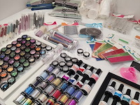 Nagelmateriaal: nail art & uv/led-gels • 395 items • 244 ref. - afbeelding 11 van  14