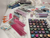 Nagelmateriaal: nail art & uv/led-gels • 395 items • 244 ref. - afbeelding 13 van  14