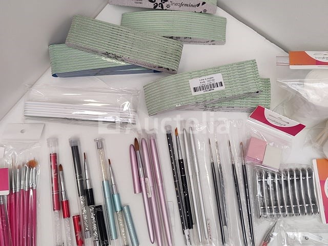 Nagelmateriaal: nail art & uv/led gels • 397 items • 246 ref. - afbeelding 2 van  12