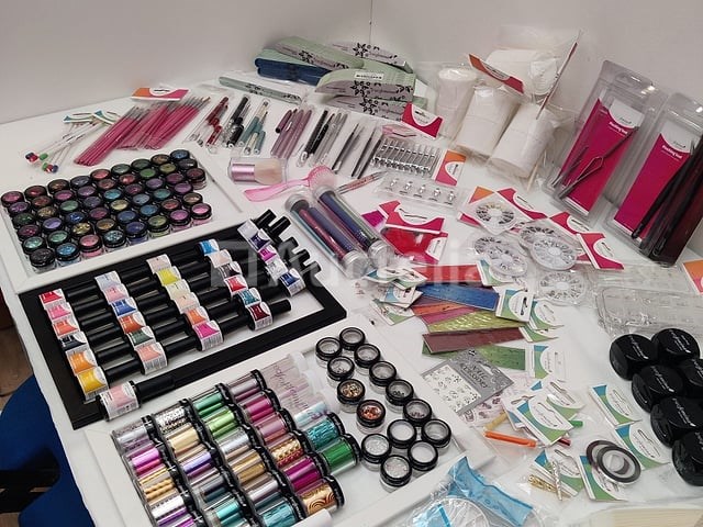 Nagelmateriaal: nail art & uv/led gels • 397 items • 246 ref. - afbeelding 6 van  12