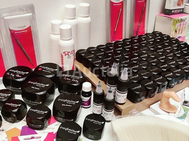 Nagelmateriaal: nail art & uv/led-gels • 409 items • 167 ref. - afbeelding 16 van  19