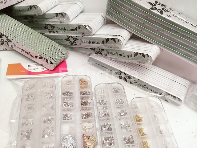 Nagelmateriaal: nail art & uv/led-gels • 409 items • 185 ref. - afbeelding 11 van  20