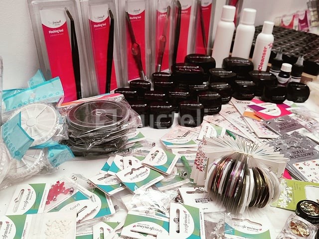 Nagelmateriaal: nail art & uv/led-gels • 409 items • 185 ref. - afbeelding 13 van  20