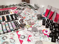 Nagelmateriaal: nail art & uv/led-gels • 409 items • 185 ref. - afbeelding 15 van  20