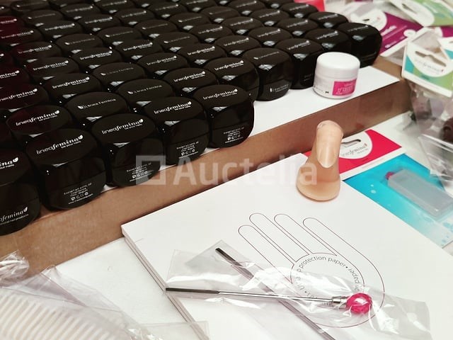 Nagelmateriaal: nail art & uv/led-gels • 409 items • 185 ref. - afbeelding 19 van  20