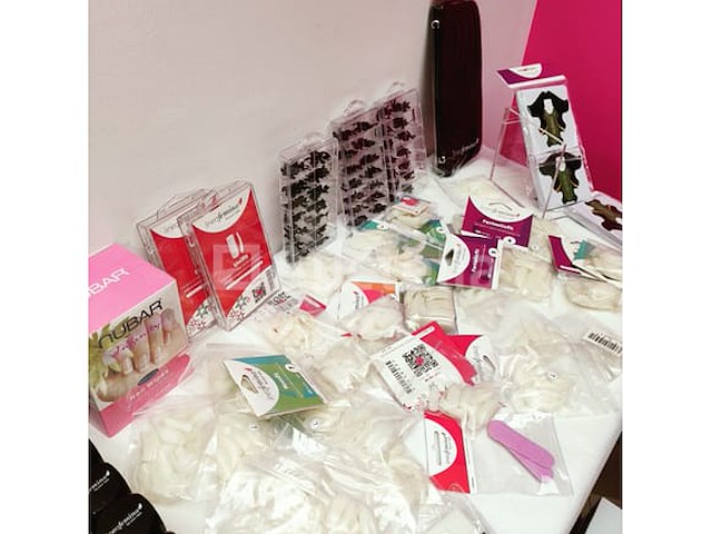 Nagelmateriaal: nail art & uv/led gels • 411 items • 242 ref. - afbeelding 5 van  20