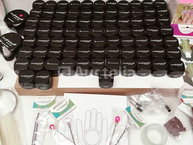 Nagelmateriaal: nail art & uv/led-gels • 417 items • folies - afbeelding 1 van  16