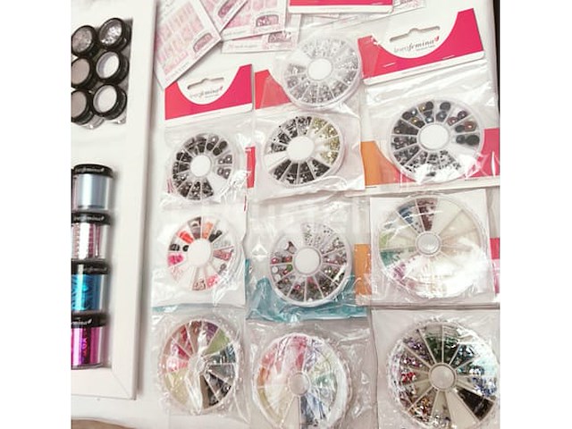Nagelmateriaal: nail art & uv/led-gels • 418 items • 224 ref. - afbeelding 2 van  21